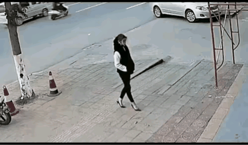 怀孕还能这么飒？地表最强反应力！