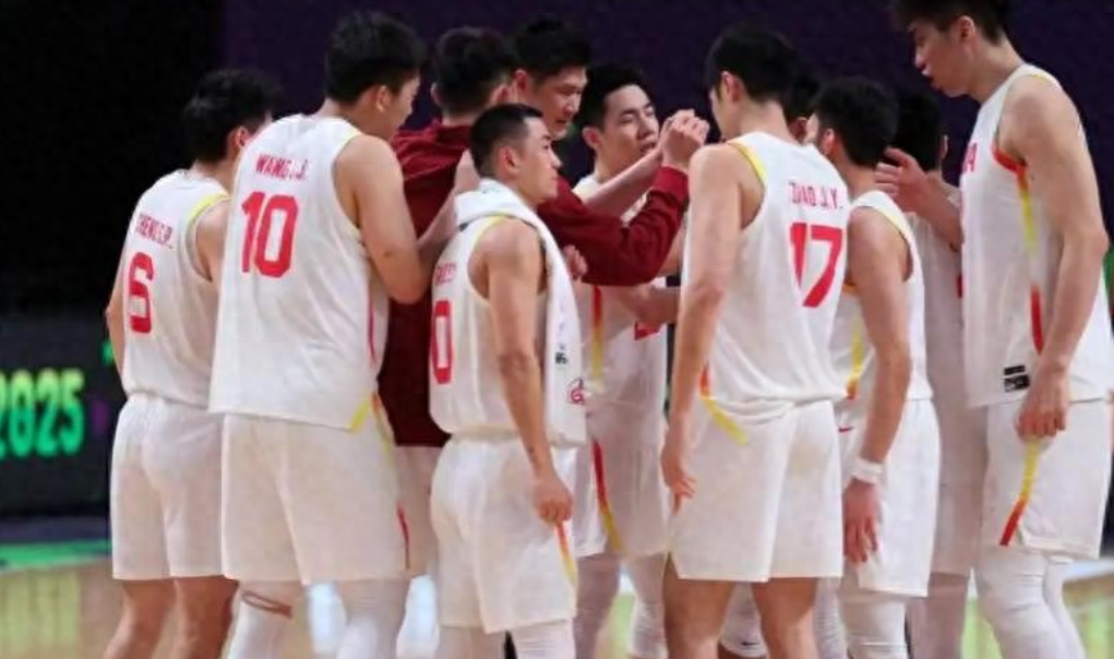 11月28日晚，中国男篮将开启2027年世界杯亚大区预选赛的征程。中国男篮所在的