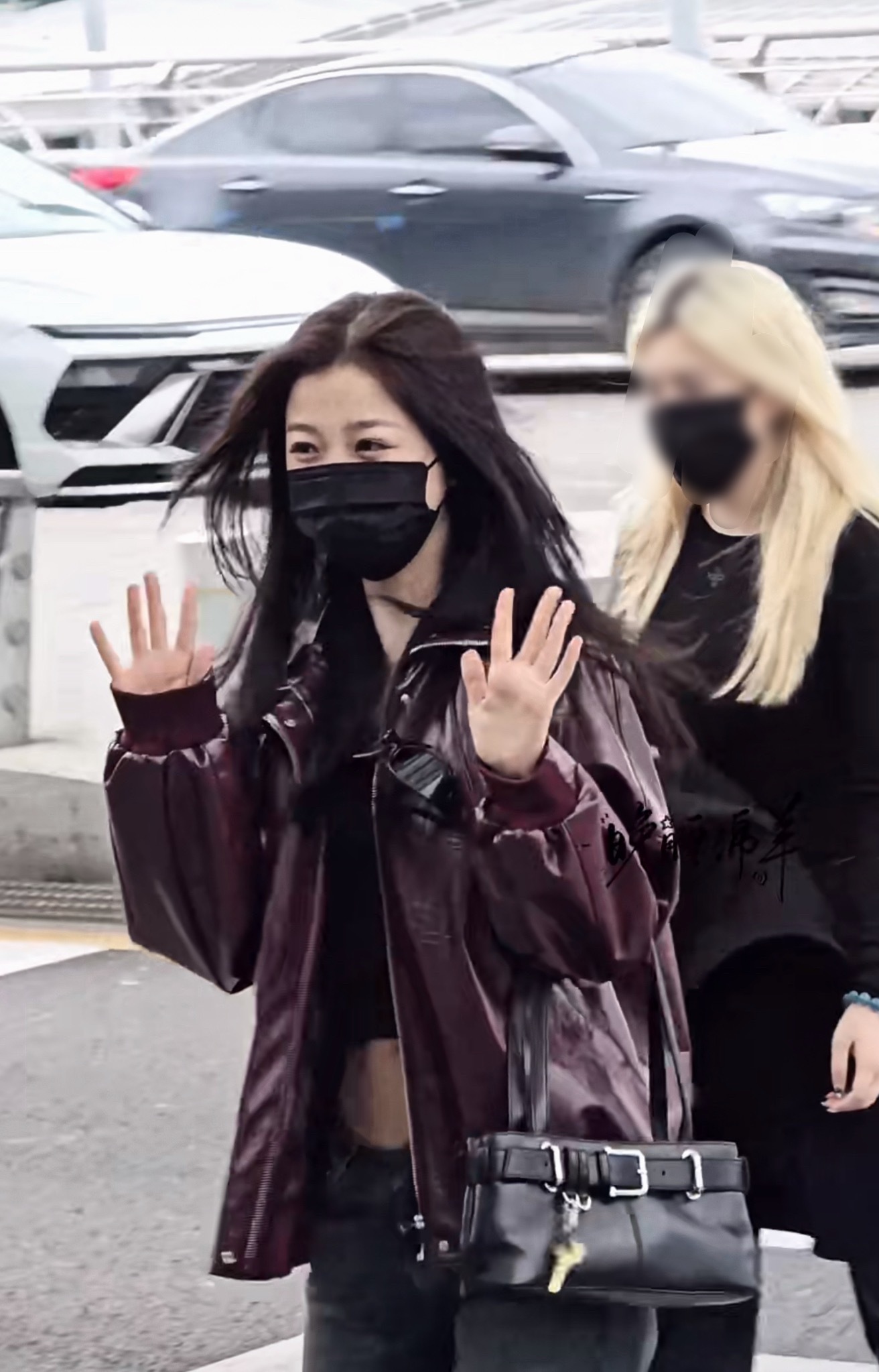 哇塞，女神摘下口罩就这么美晕一片…