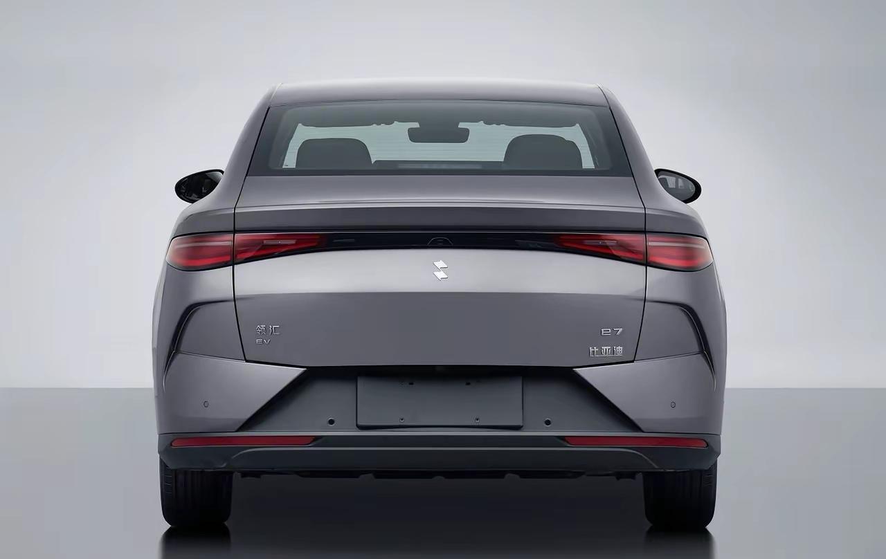 比亚迪这波操作直接把“精准打击”玩明白了～工信部公告里突然冒出个全新品牌“领汇