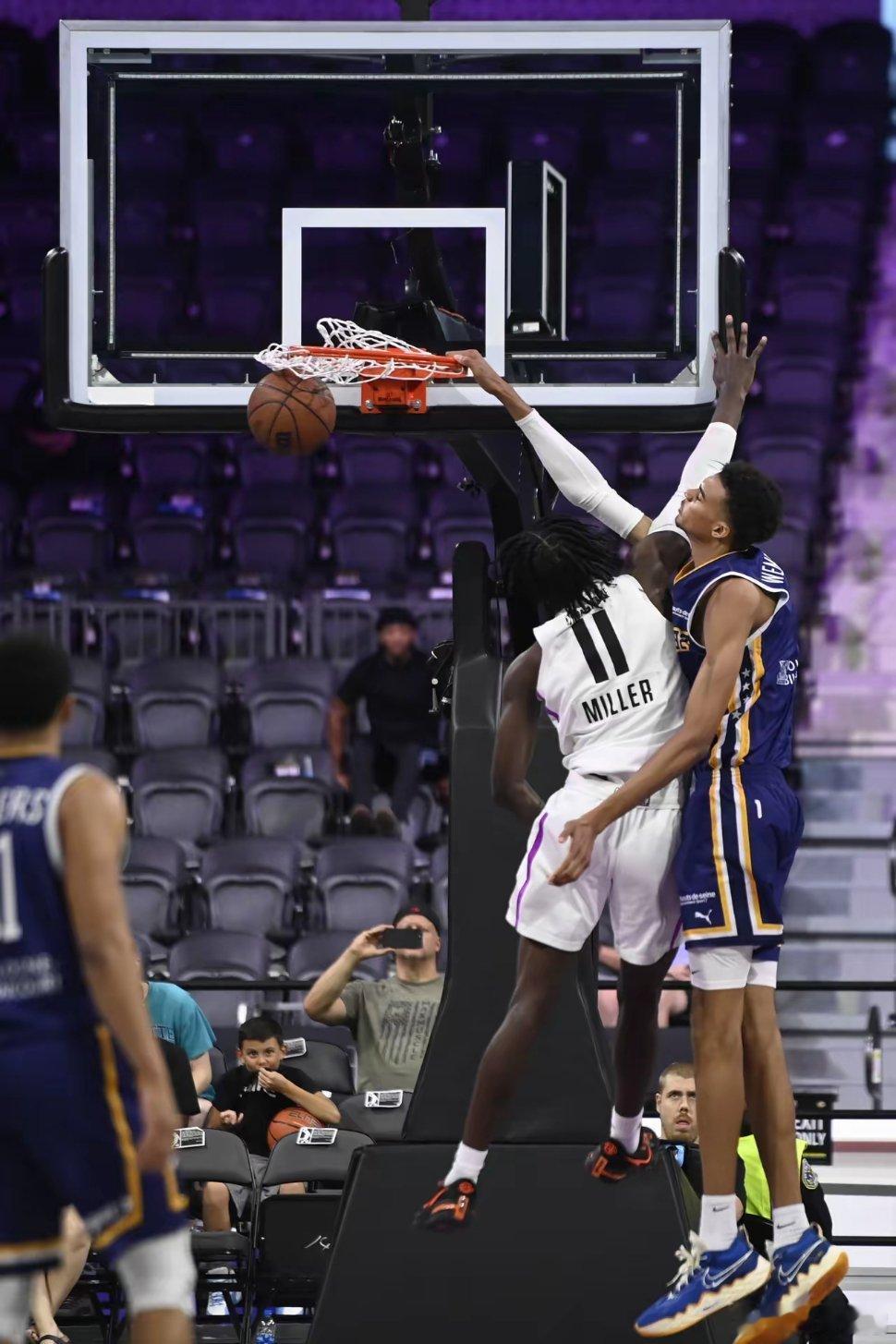 马刺3比1开拓者文班亚马是未来的联盟第一人，能够阻止他的只有健康。马刺跟开拓者的