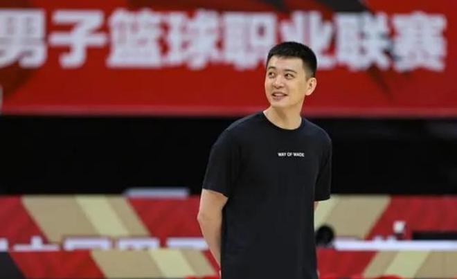 杨鸣如果来当这个北控的主教练如何？张庆鹏下课北控主教练已经是大概率事件，用不着怀