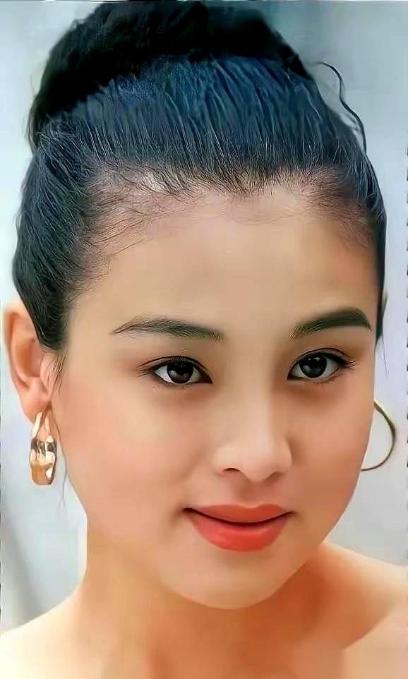 最狠的刀子，往往是身边人递过来的。老婆刚给你生完孩子，还在月子里，虚弱得跟一张