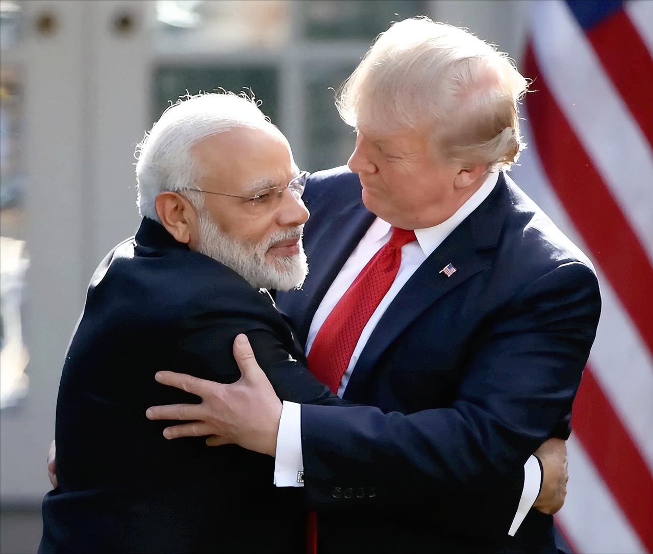 没想到吧？特朗普刚给印度一些“甜头”，把对印商品关税从50%直接砍到18%，转头