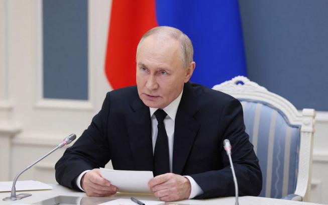 这下全球都听懂了！俄总统普京的一句话，直接让欧洲紧张了起来，他直言若开战，俄罗斯