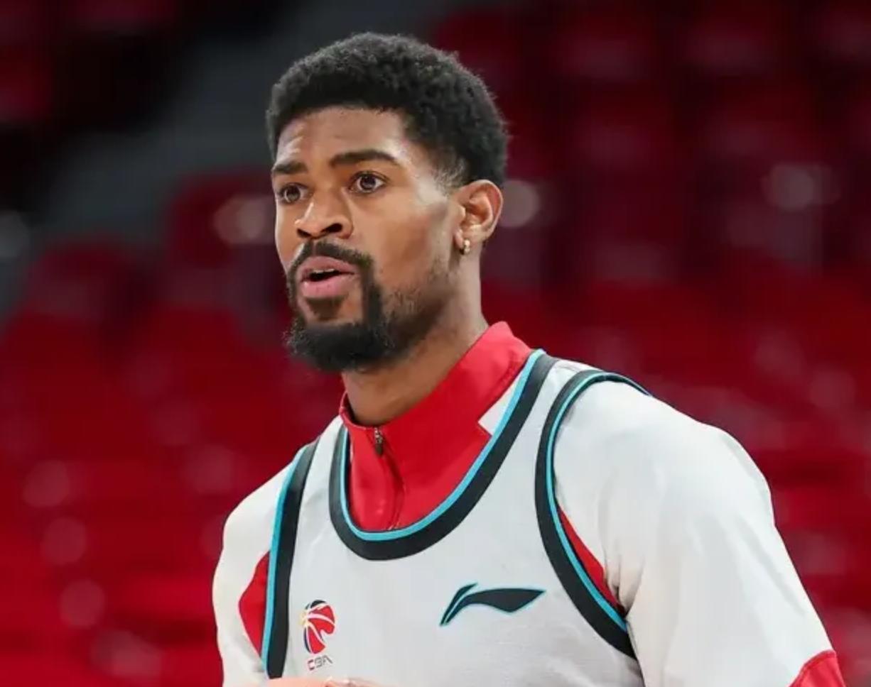 贝利不想离开北京队！CBA常规赛激战正酣，北京北汽队的引援风波再度成为球迷热议