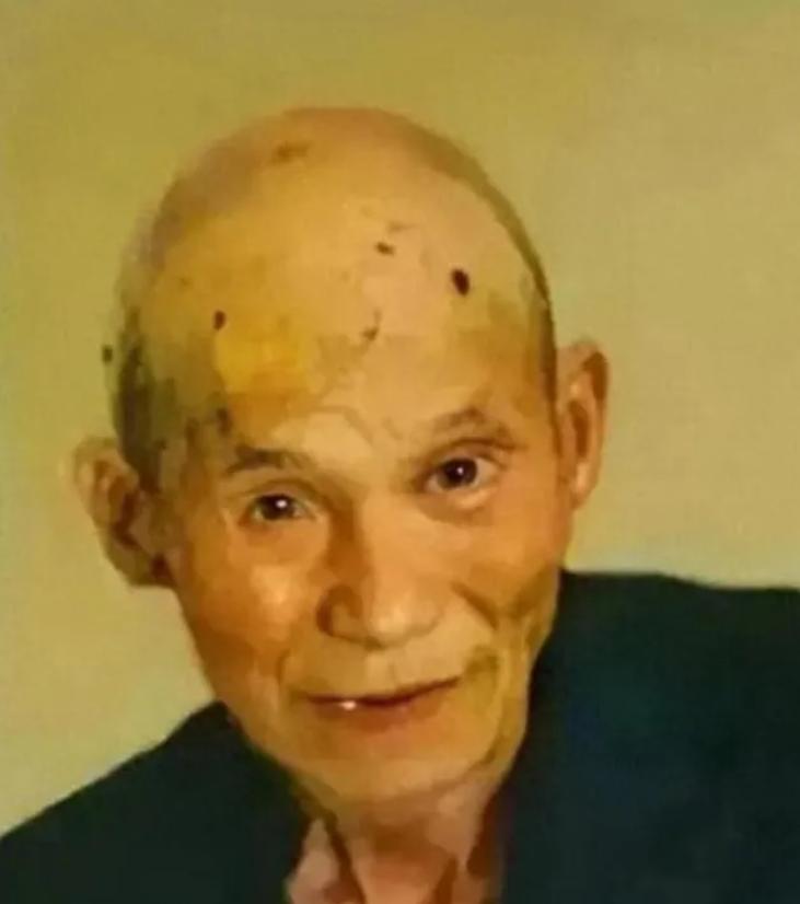 20岁进监狱，77岁才出来，坐了整整57年牢——可他被释放后干的第一件事，不是回