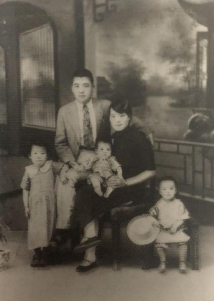 1940年杨靖宇牺牲后，一名女特工连夜闯入敌营，三枪干掉三个哨兵，直奔叛徒程斌而