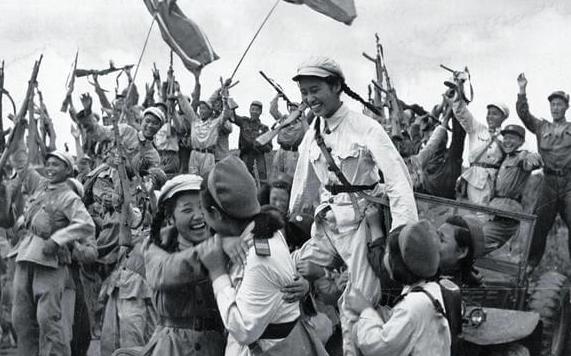 1958年，志愿军战士爱上了一个朝鲜姑娘，他放弃回国，甚至放弃了国籍，坚持与朝鲜