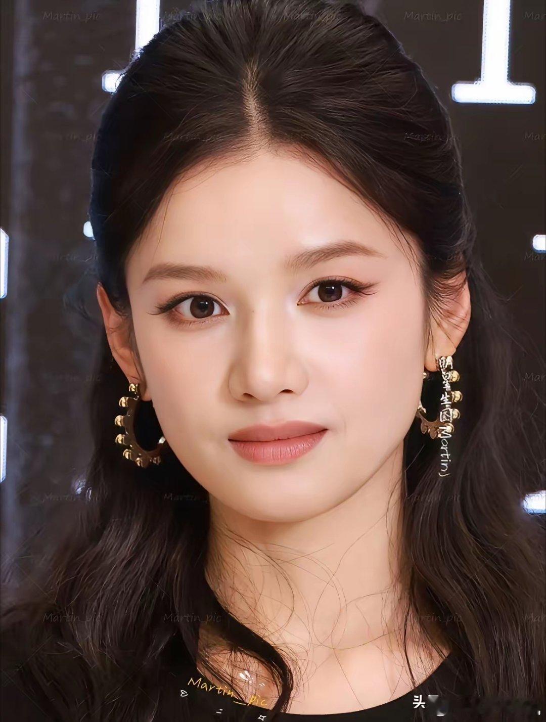 《藏海传》女主张婧仪这张脸，只有低级趣味的人才欣赏不来！他们甚至都没认真看过，就