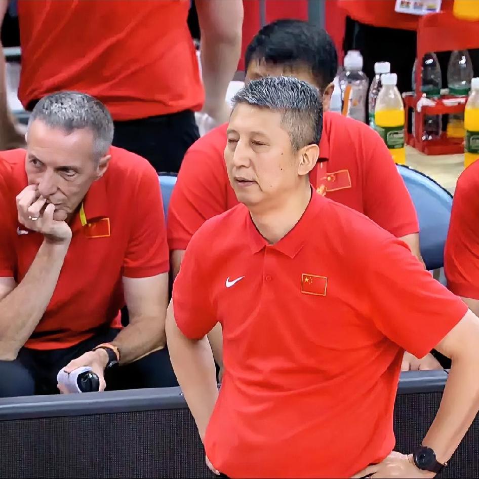 说实话，中国男篮虽然两场热身赛以胜利结束！但我认为郭士强在后卫上的选择一定要慎之
