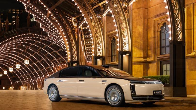 难怪网友都说，“项总体验到张总睡不着觉的喜悦！”尊界S800，2026年1月