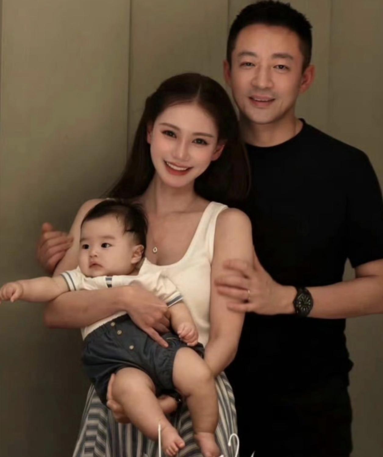 筱梅和汪小菲前妻有很多相似的地方，两个人都是求来的孩子，如今准备去还愿了去