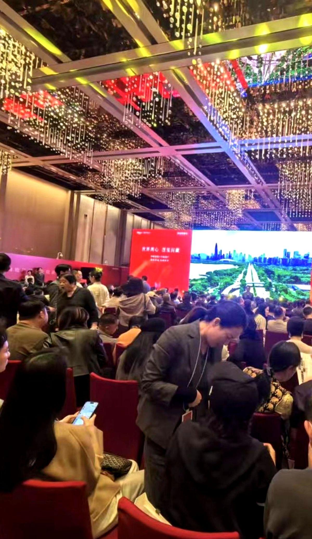 今天，全深圳“长脸”了。华润深圳湾澐玺卖了130亿，单价18万/平米，刷新了2