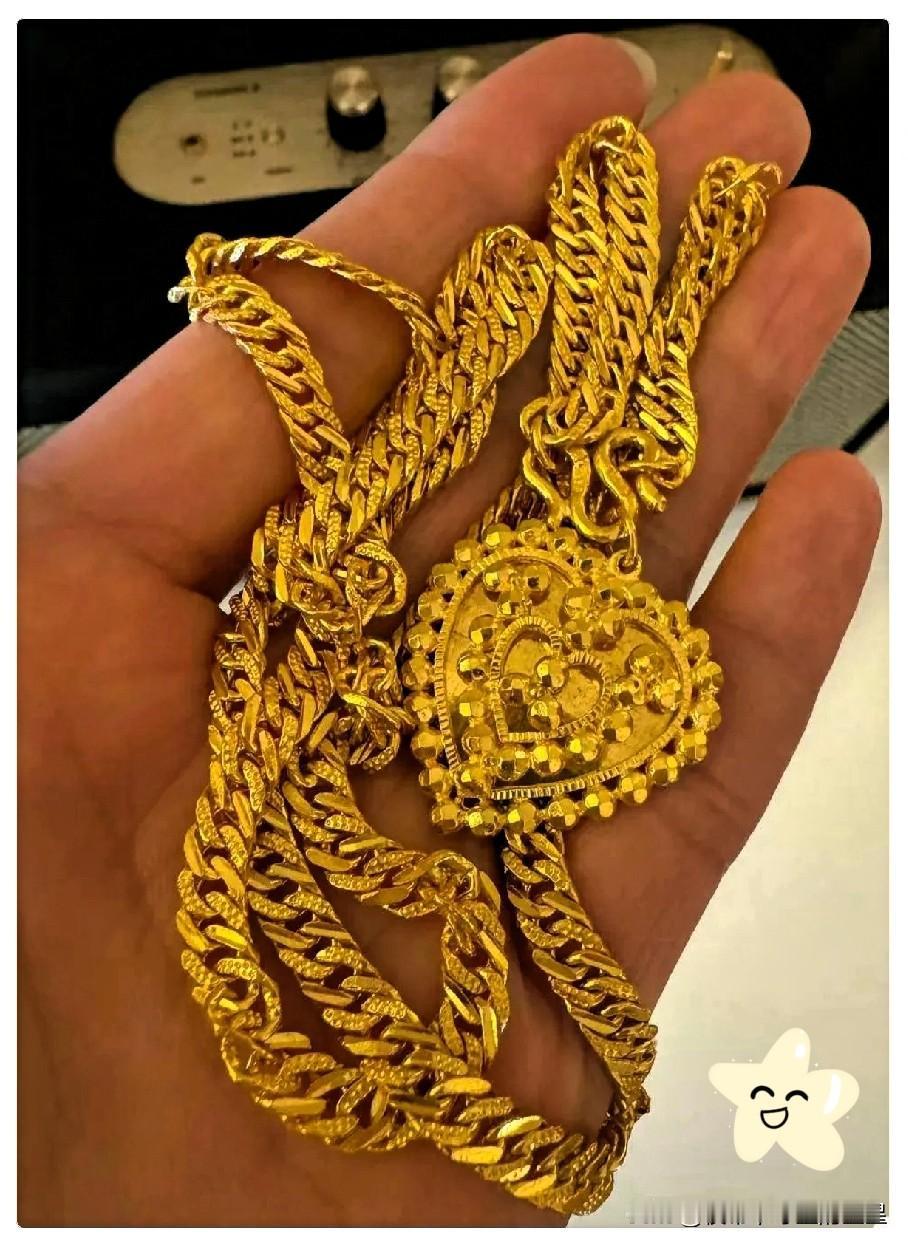 黄金疯了疯了1月均价约634.05元/克3月稳步攀升4月有交易日最高价达7