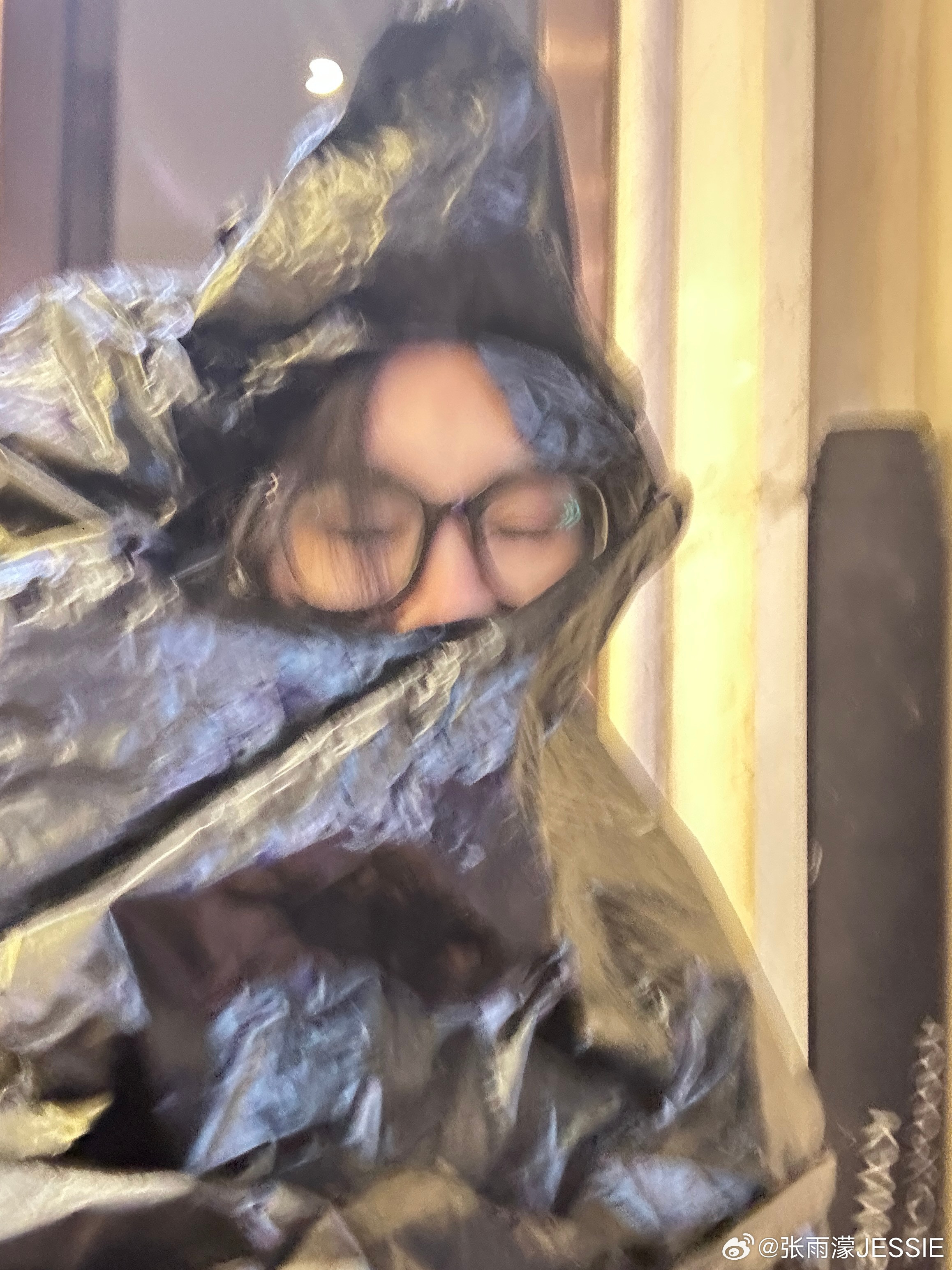 暴雨⛈️，感谢阿姨分给我的袋子