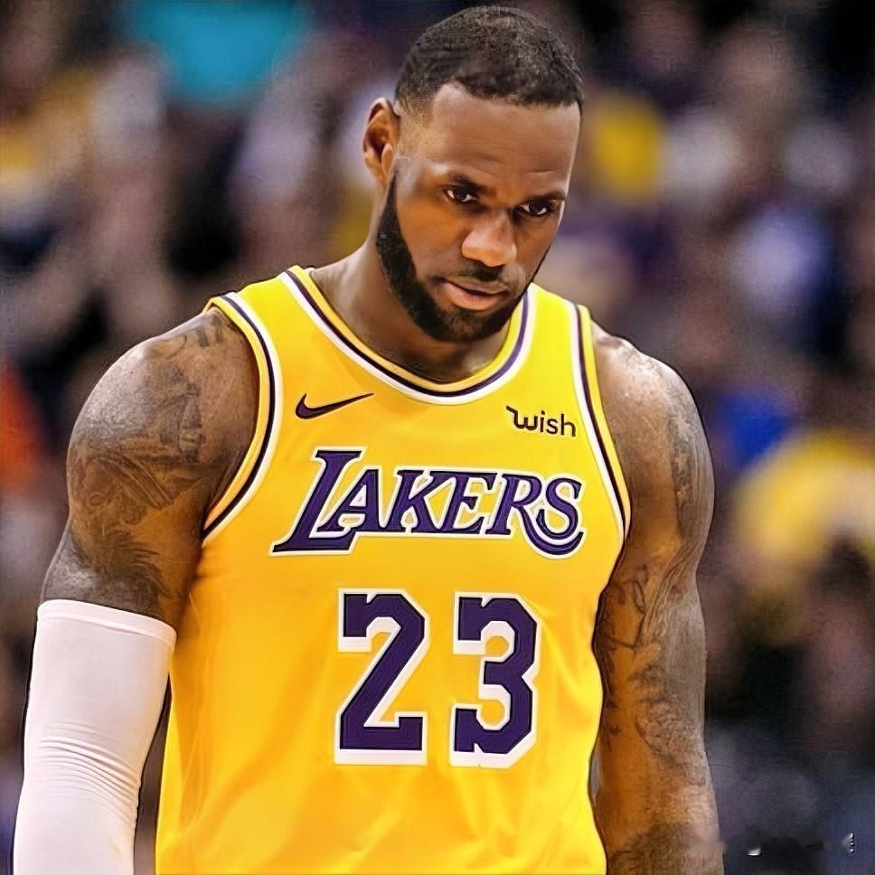 湖人输掉G5，雷迪克犯2个大错！1.里夫斯复出，神投手只拿一分！虽然小李是湖