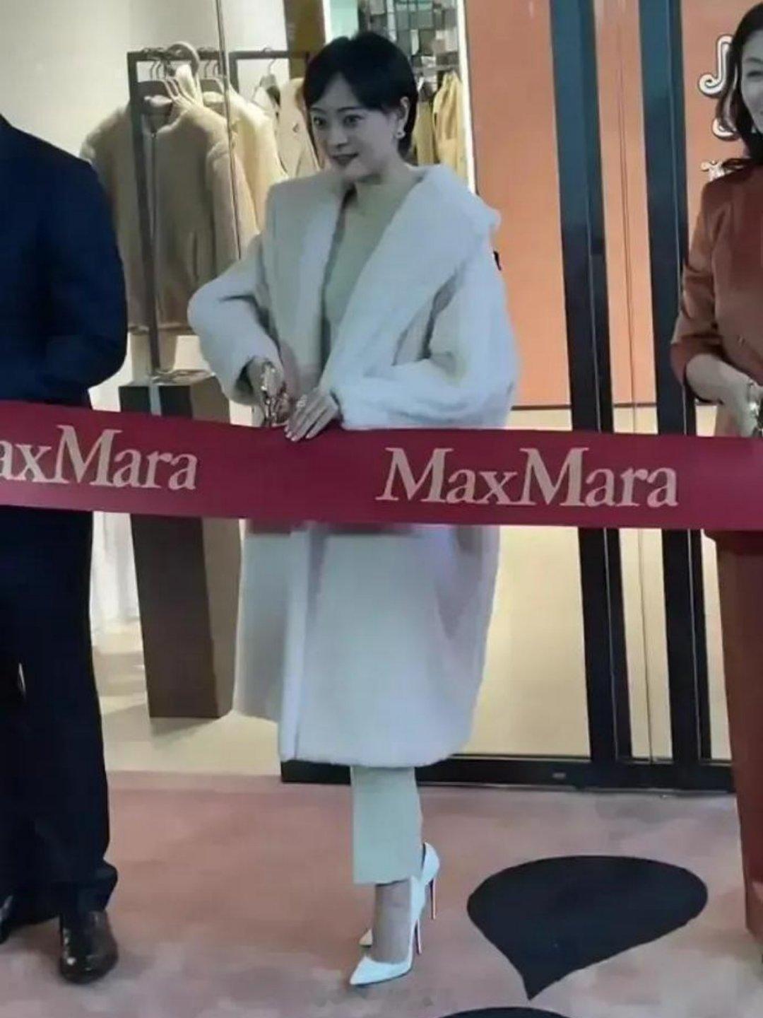 真心佩服孙俪，脚背都凹到90度了，还能笑对自如。