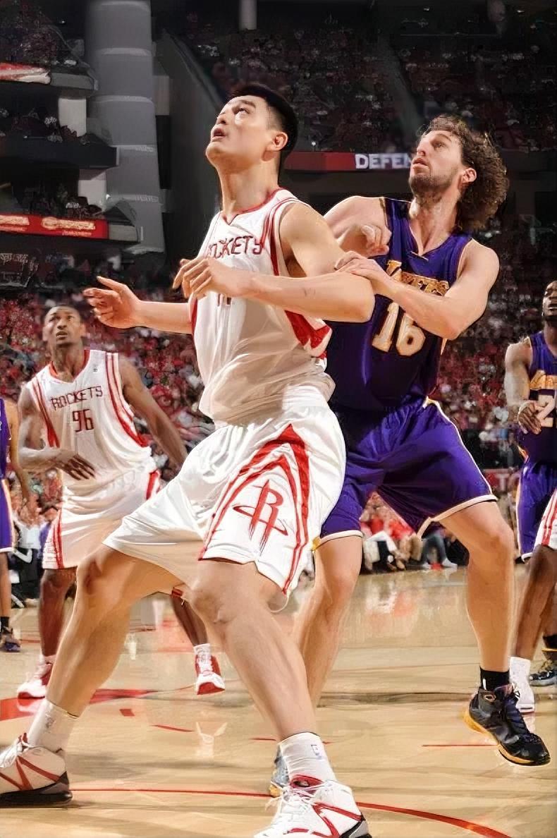 《hoopshype》评选的NBA20大国际球员，姚明能排第几？1、奥拉朱旺?
