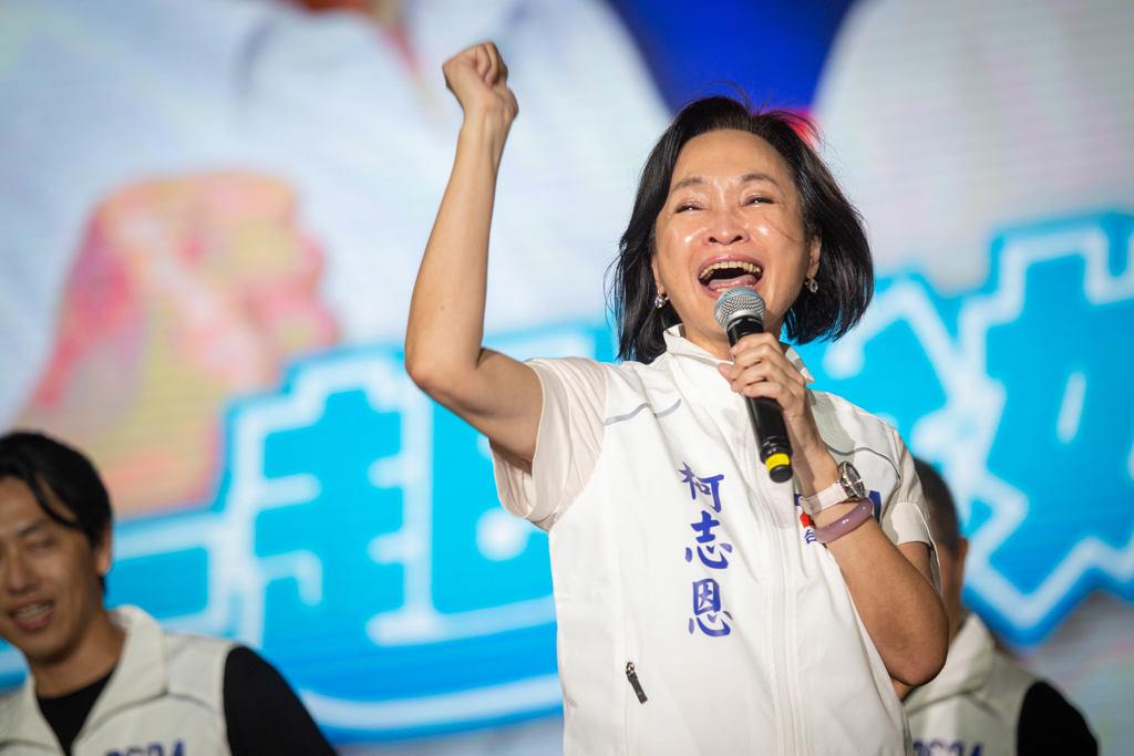 最新民调柯志恩赢赖瑞隆郭正亮：看看就好2026年高雄市长选举备受关注，目前蓝