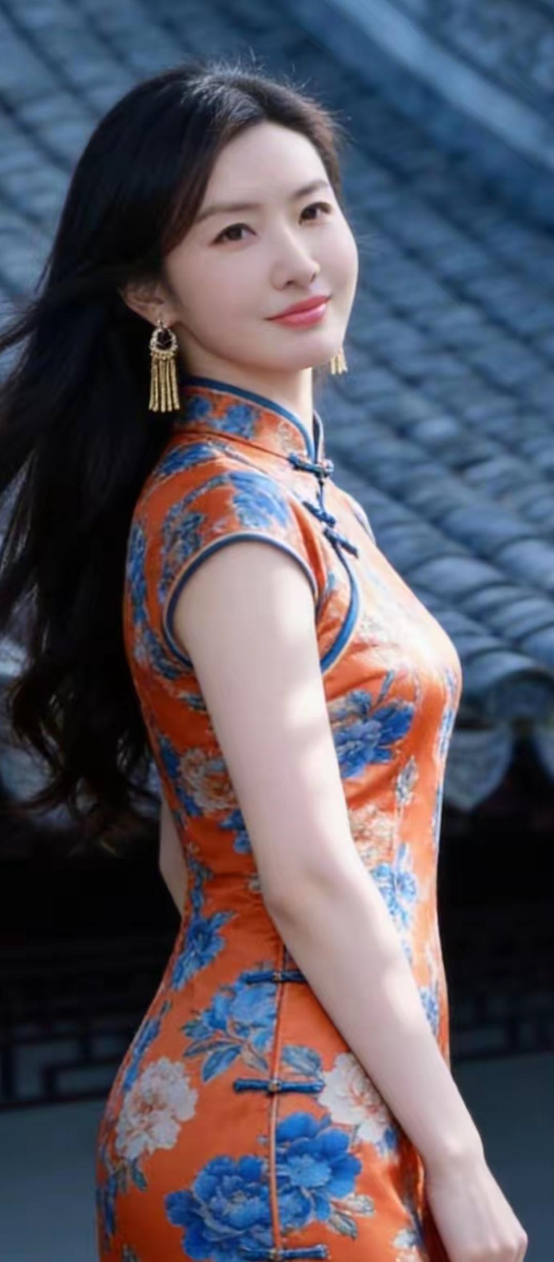 旗袍美人，韵味十足！