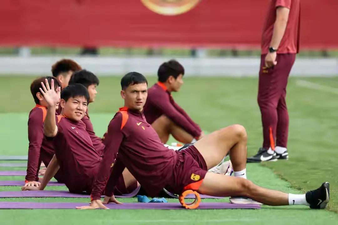 国青9大主力回归，首战输越南让国青舆论处于风口浪尖，安东尼奥输球也很憋屈，次战对