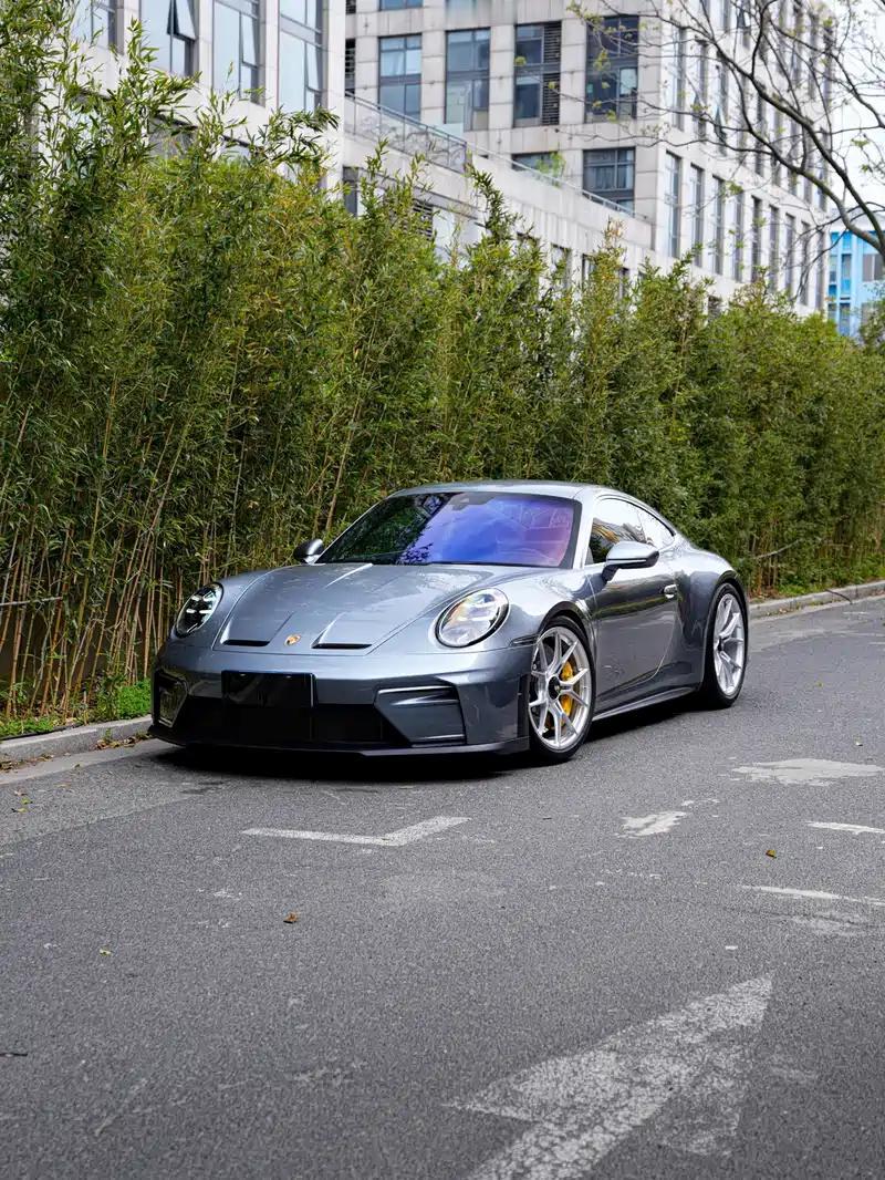 下次碰到，绝对把你撞了！交警在一旁也敢这么说？4月8日，浙江省台州市一辆保时捷