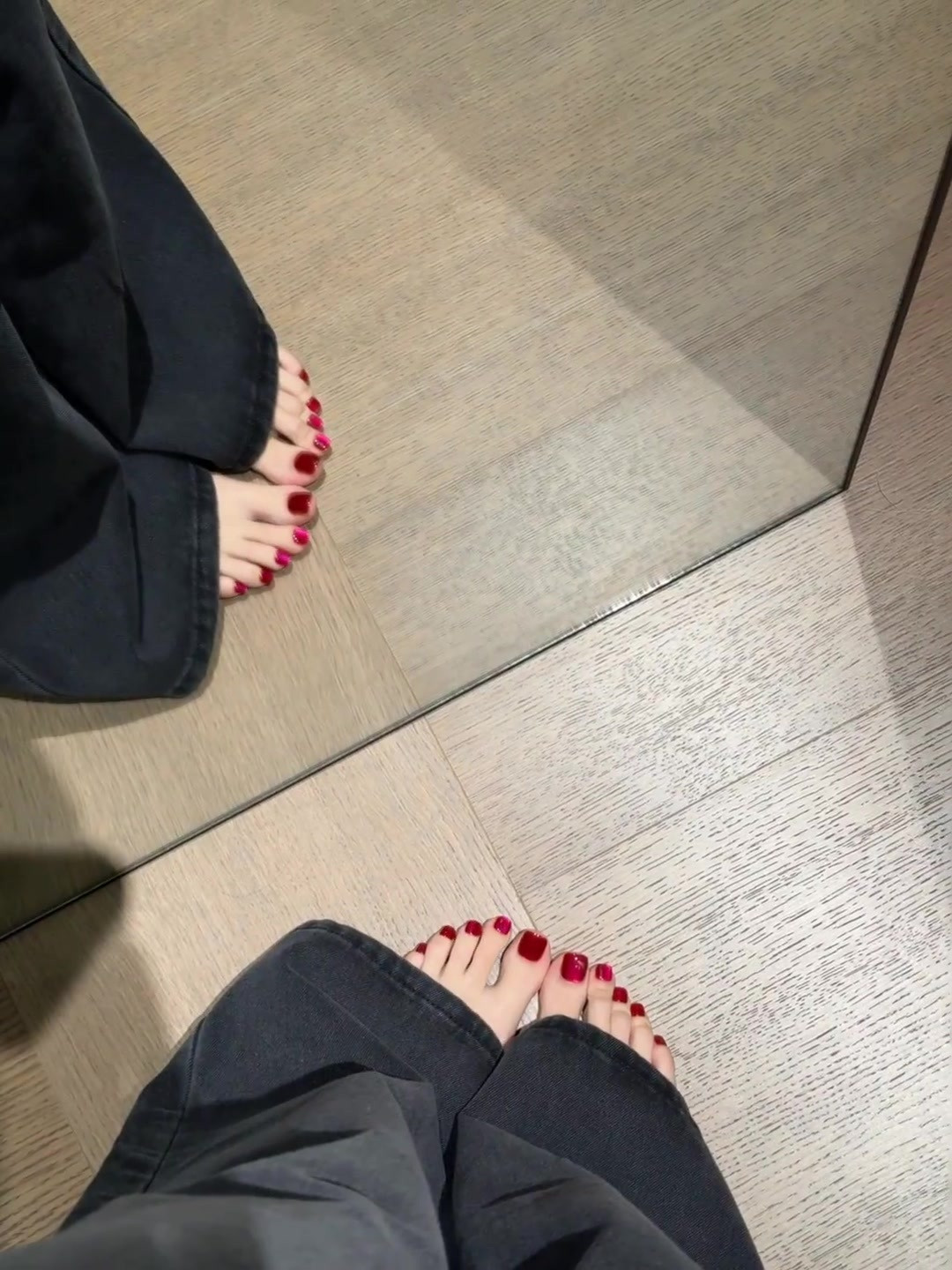 被自己的新美甲可爱到了，