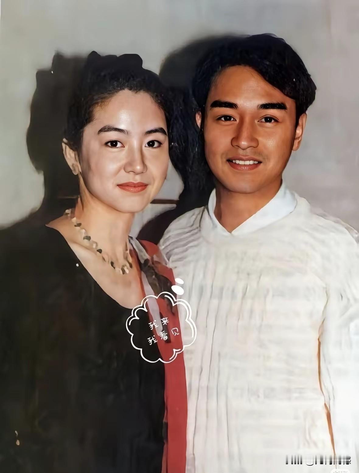 以前一直以为成龙大哥是比较有女人缘的，因为看过成龙大哥和很多美女在一起合过影，今