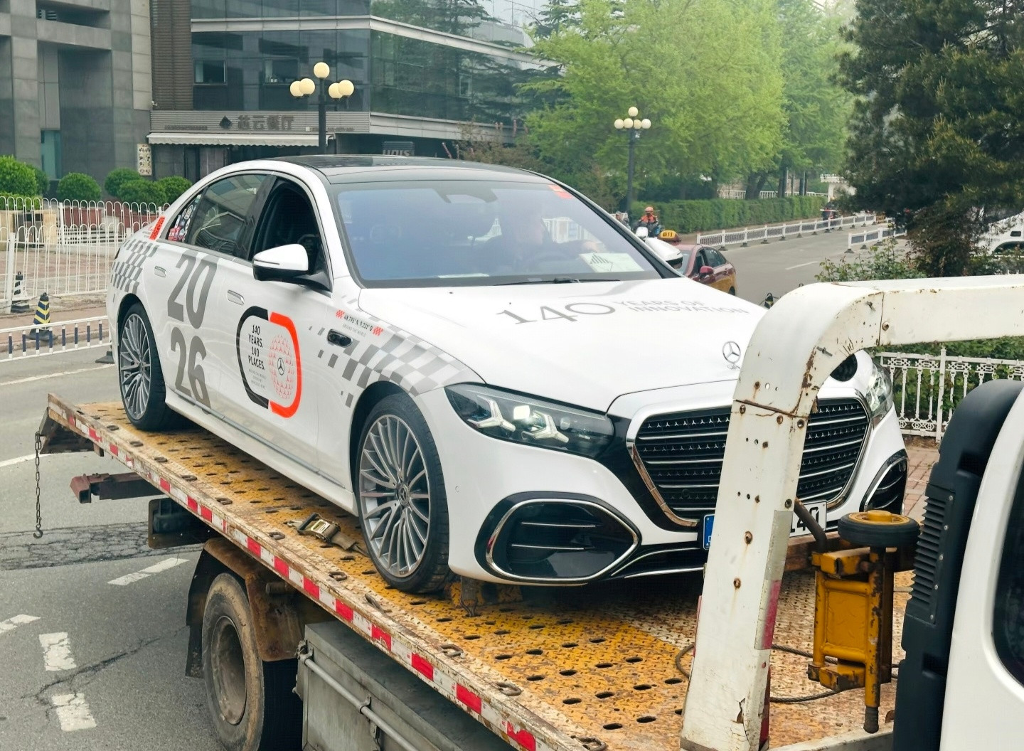 新S我觉得越看越好看了，更大气的同时更有辨识度我猜大概率会和新E一样，刚开始被调