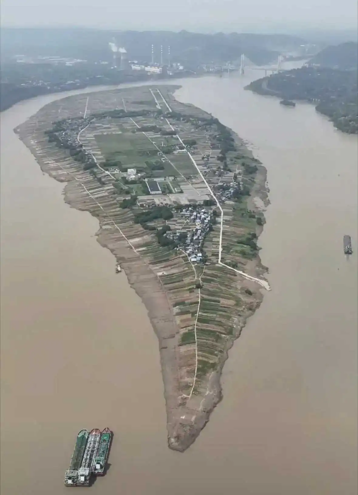 这就是钓鱼佬梦寐以求的住宅吧。