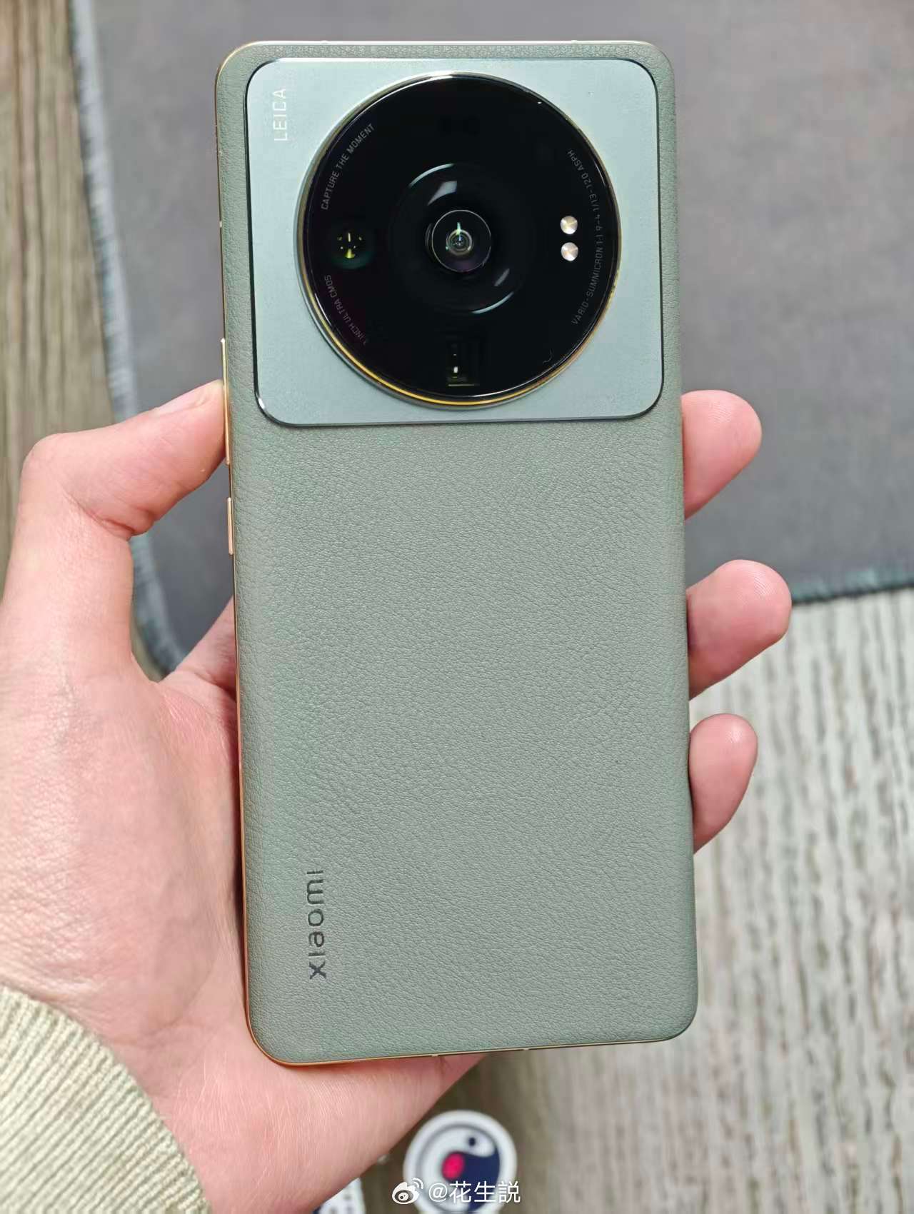 小米12SUltra是很多米粉心目中的经典机型，不仅是和徕卡联名，而且带来了一