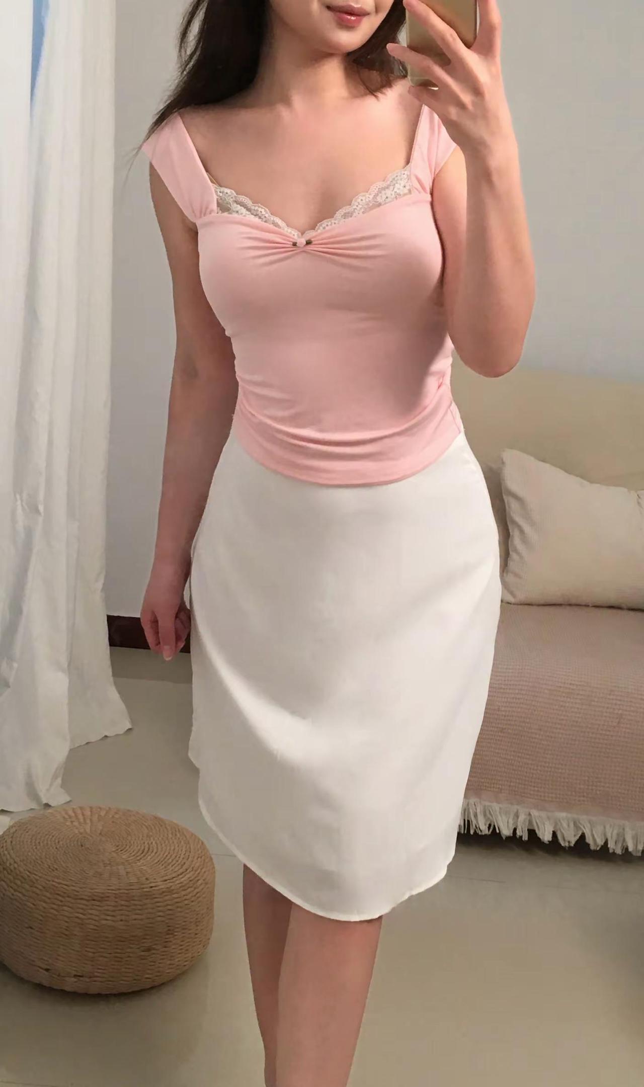 古早粉粉小上衣⁰ᯅ⁰.ᐟ.ᐟ。
