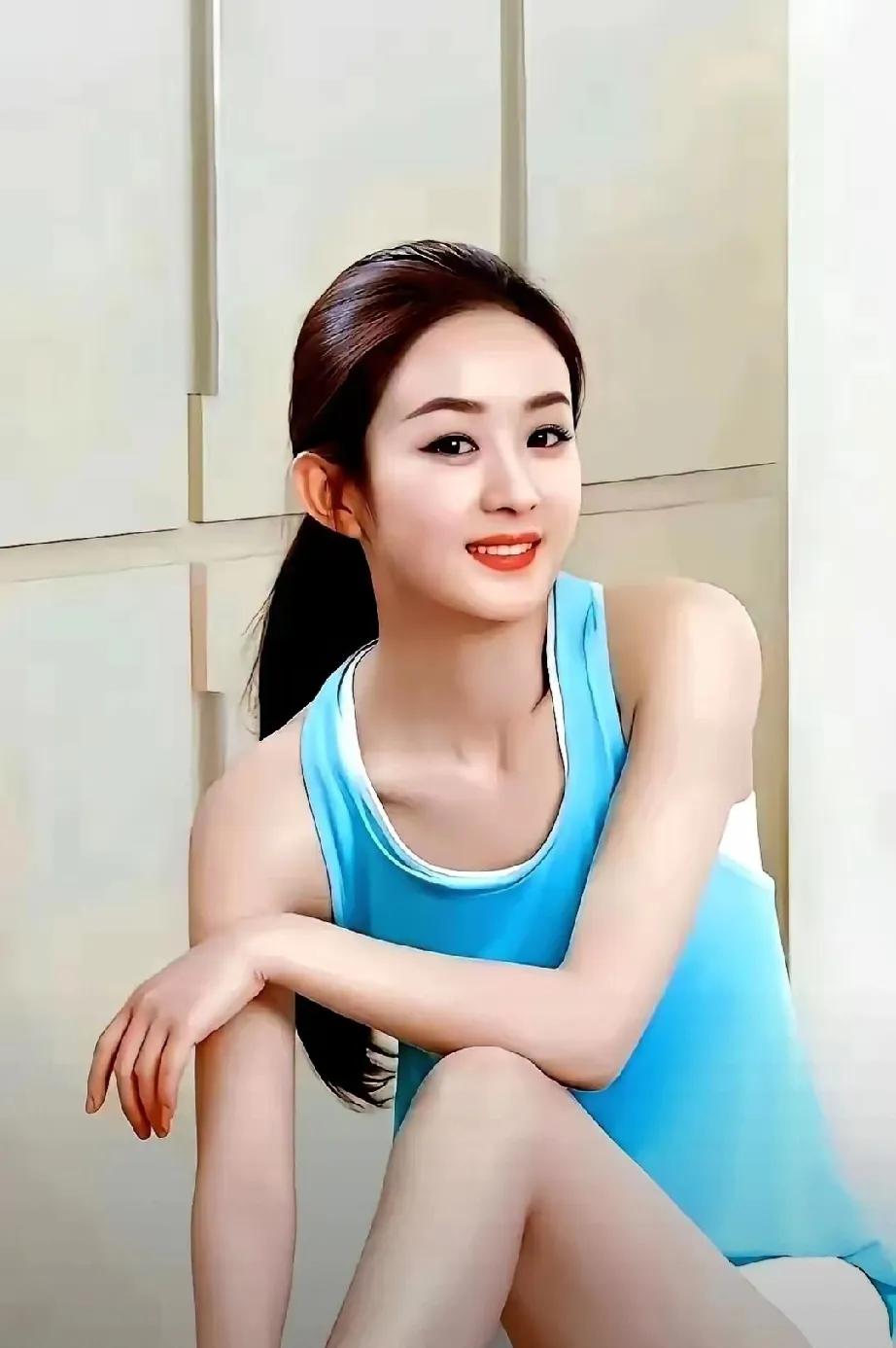 家人们谁懂啊！赵丽颖简直是“闷声干大事”的典范！平时不咋露面，一出手就是王炸！《