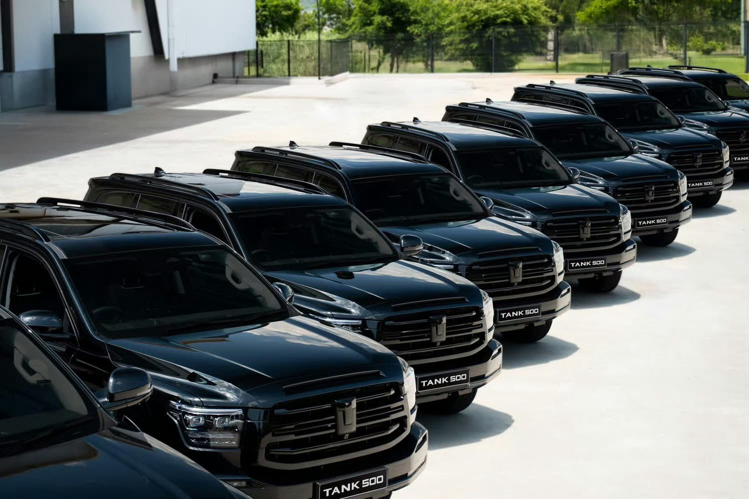 一排全黑化坦克500，太带劲了！南非G20分会的官方用车。