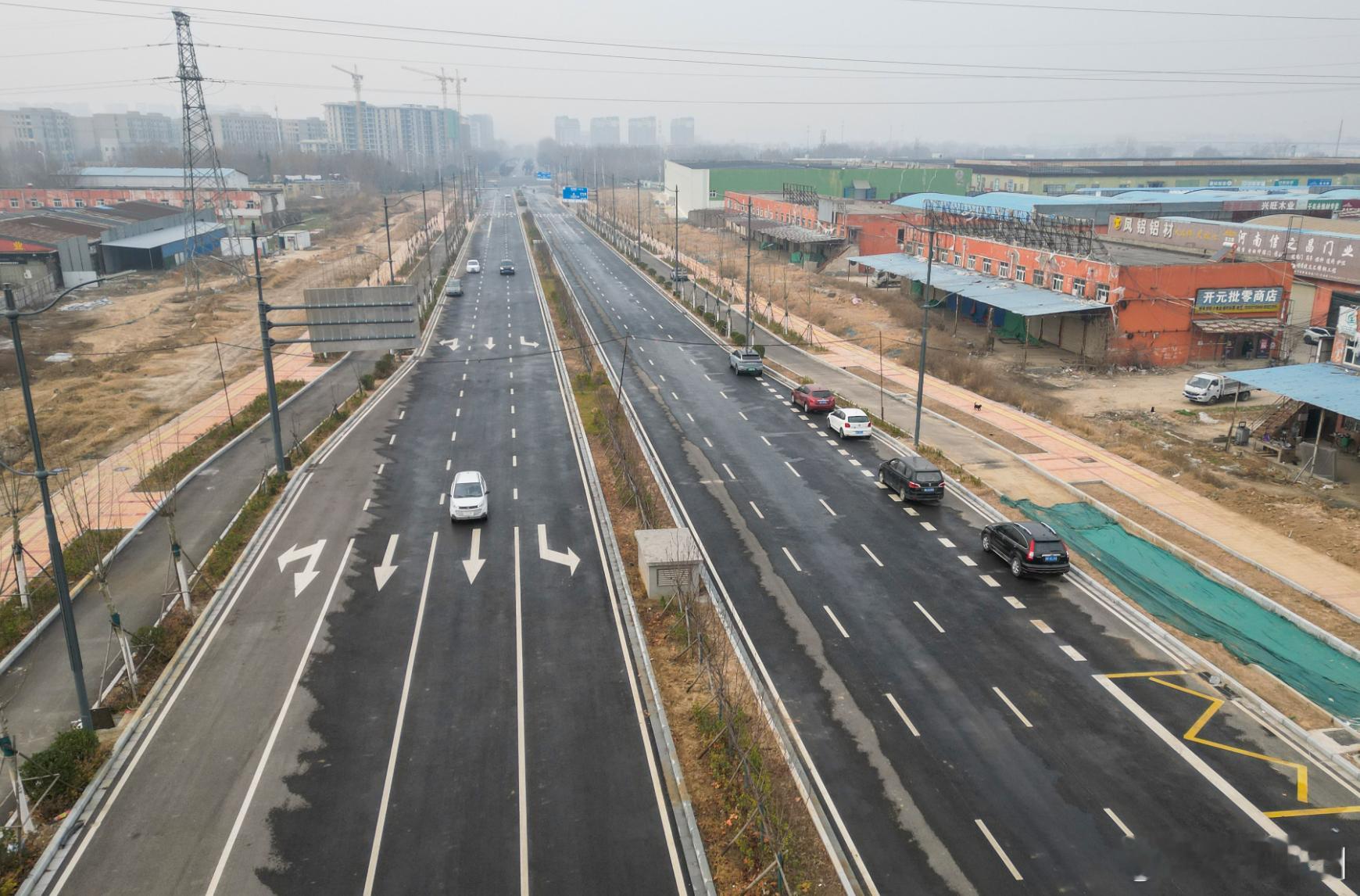 郑州这两条重点道路正式通车12月30日，郑州市两项市级重点道路工程——迎宾东路