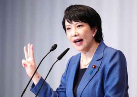 被卖了还要替美国数钱，高市早苗不仅是讨特朗普欢心。8月3日，日本财务大臣
