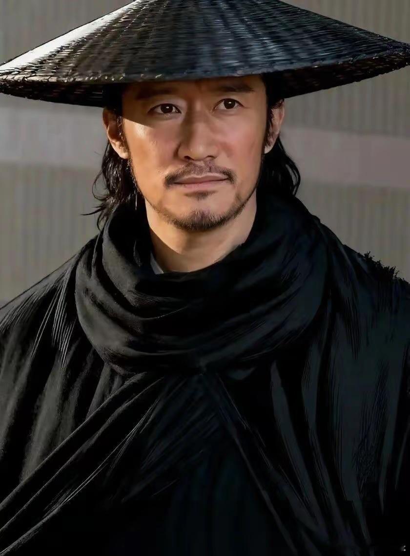 一个时代结束了——吴京的刀马拔刀，杀死的可能是中国漫改的最后一点体面。你看过《镖