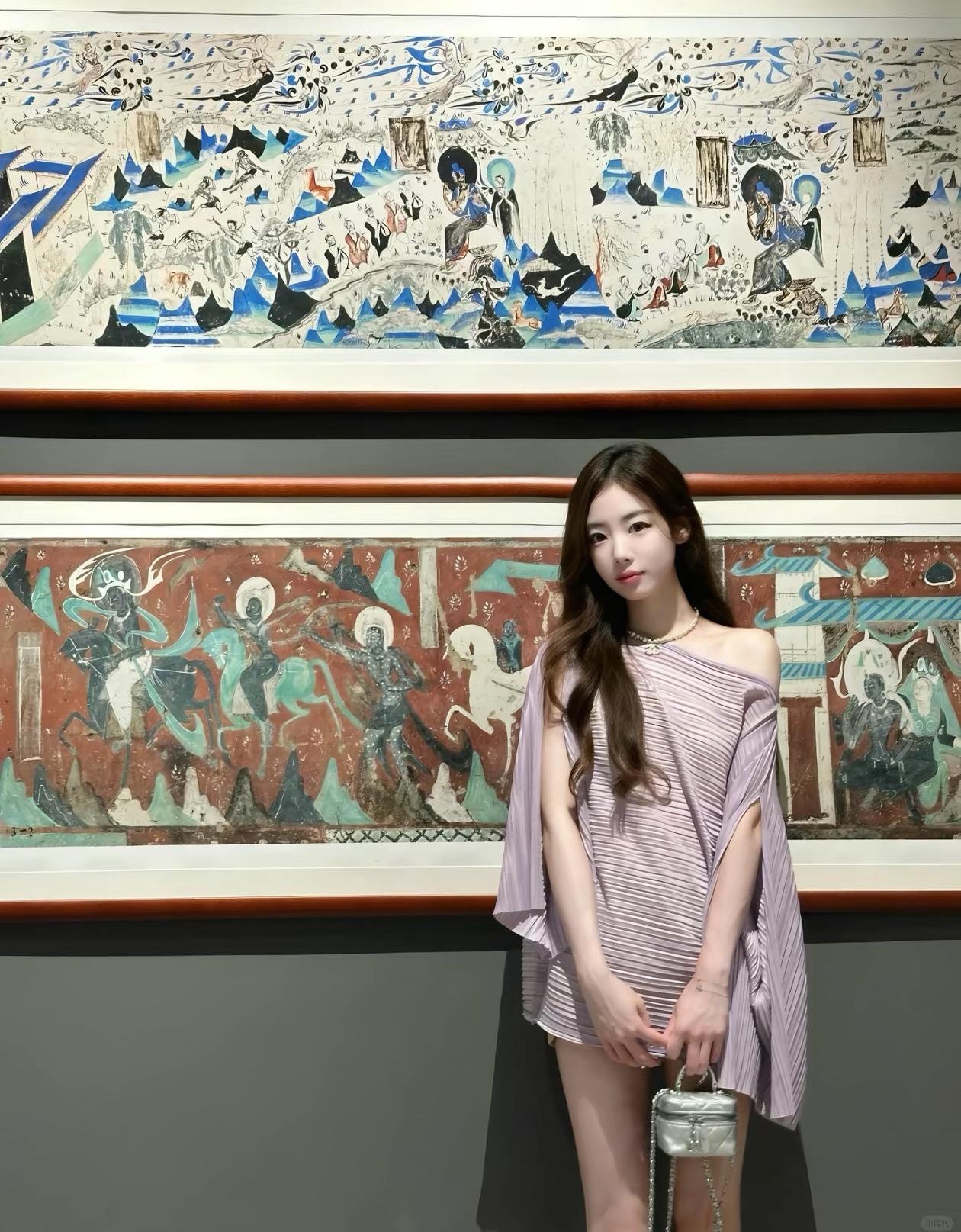 艺术与时尚的完美融合，感受壁画背后的故事。