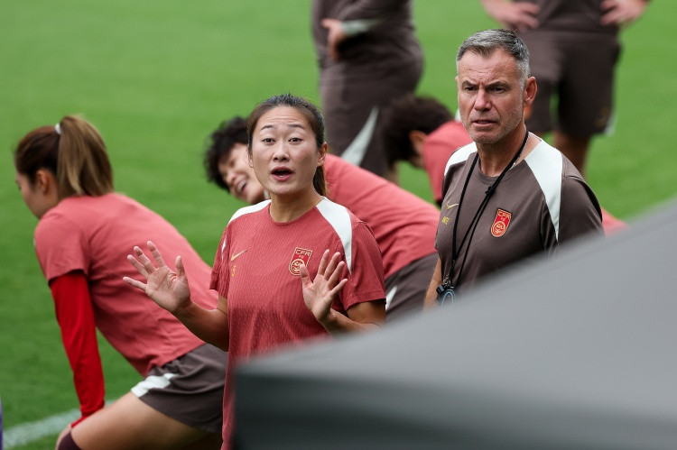 东体: 中国女足仅有精神是不够的, 最重要的是尽快回升状态
