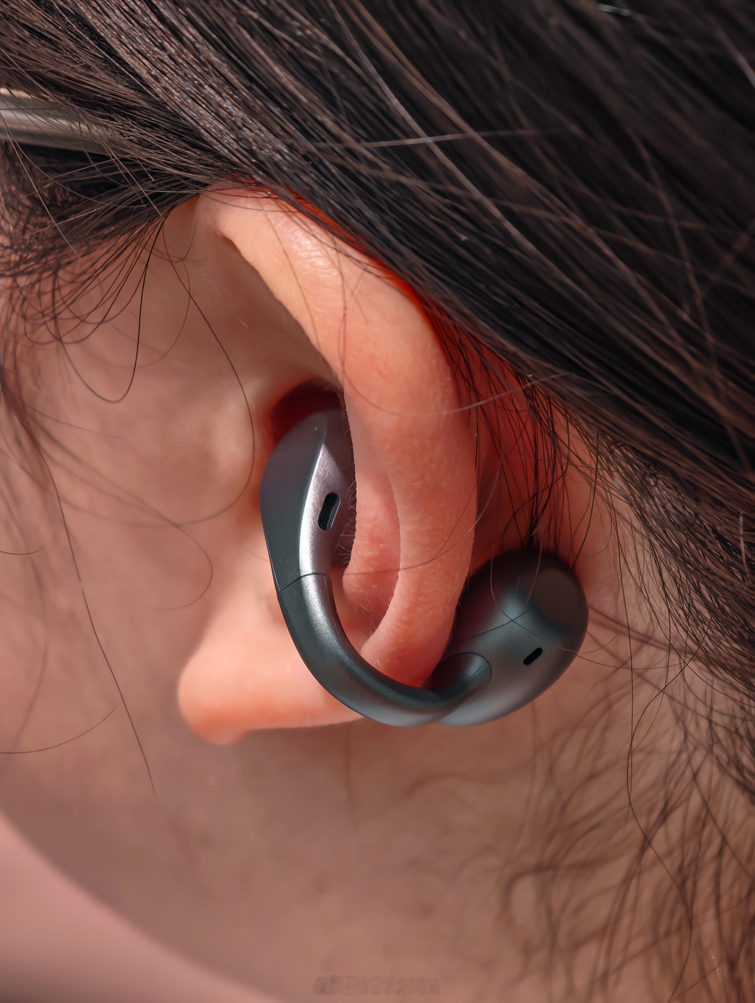 OPPOEncoClip2耳夹式耳机，是的，备受期待的第二代耳夹来了。在较