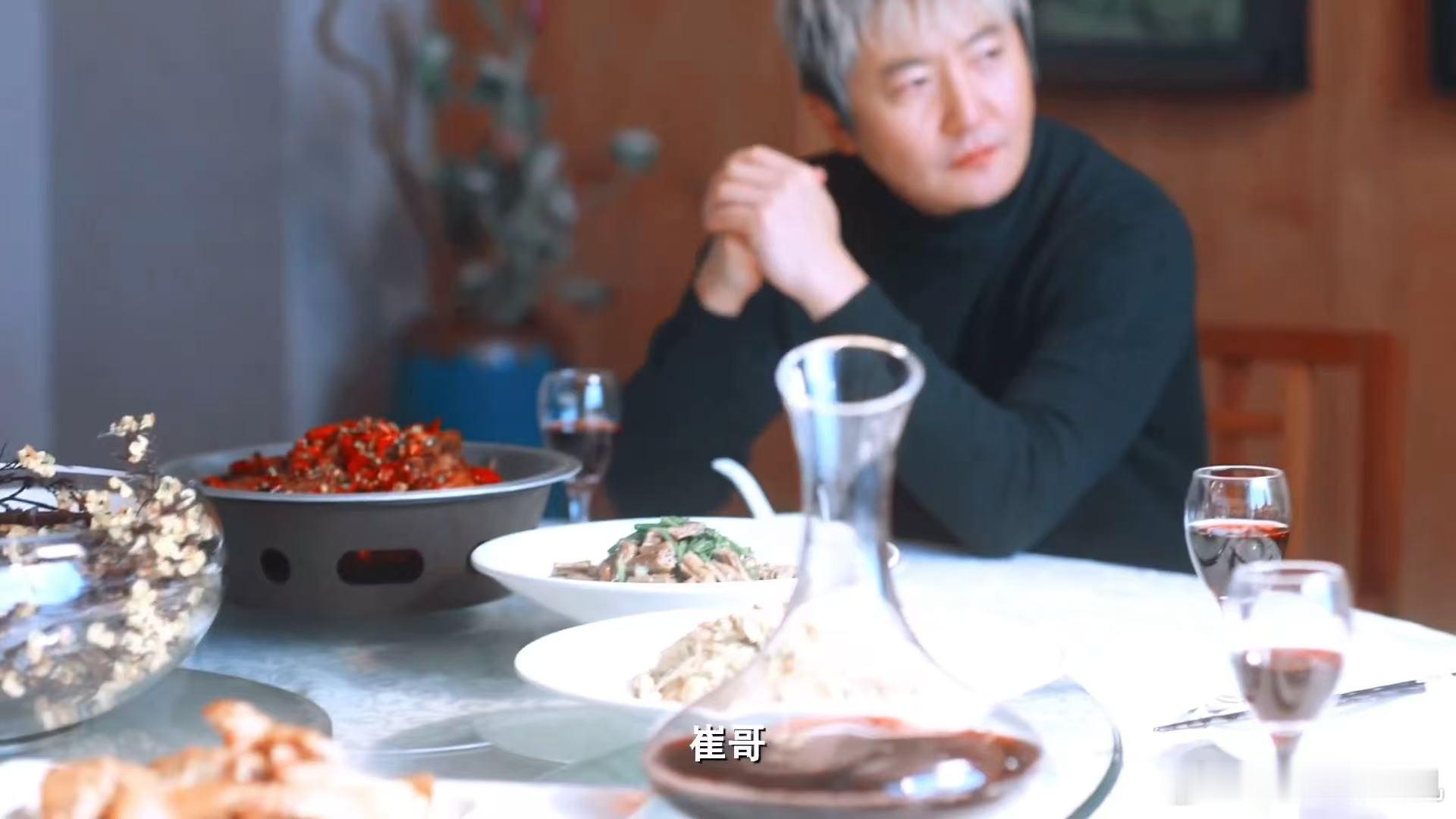 郭京飞新剧金手指全点给了别人别人开金手指是爽文男主，他开金手指是全民贵人，周围