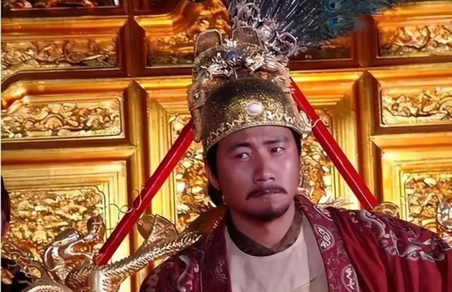 朱元璋杀功臣没人造反很正常，朱标死后就开始布局杀蓝玉，当年8月征调河南精兵1.1