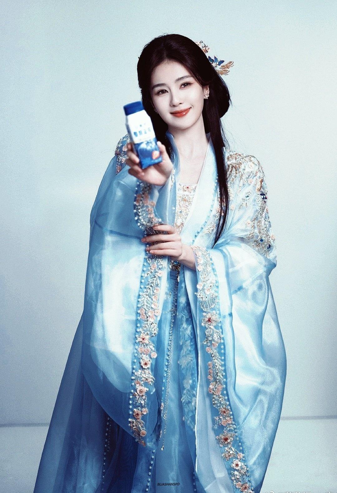 白鹿bl白鹿配音莫离bl白鹿素颜做饭自拍“当你对一件事情放平心态，他就