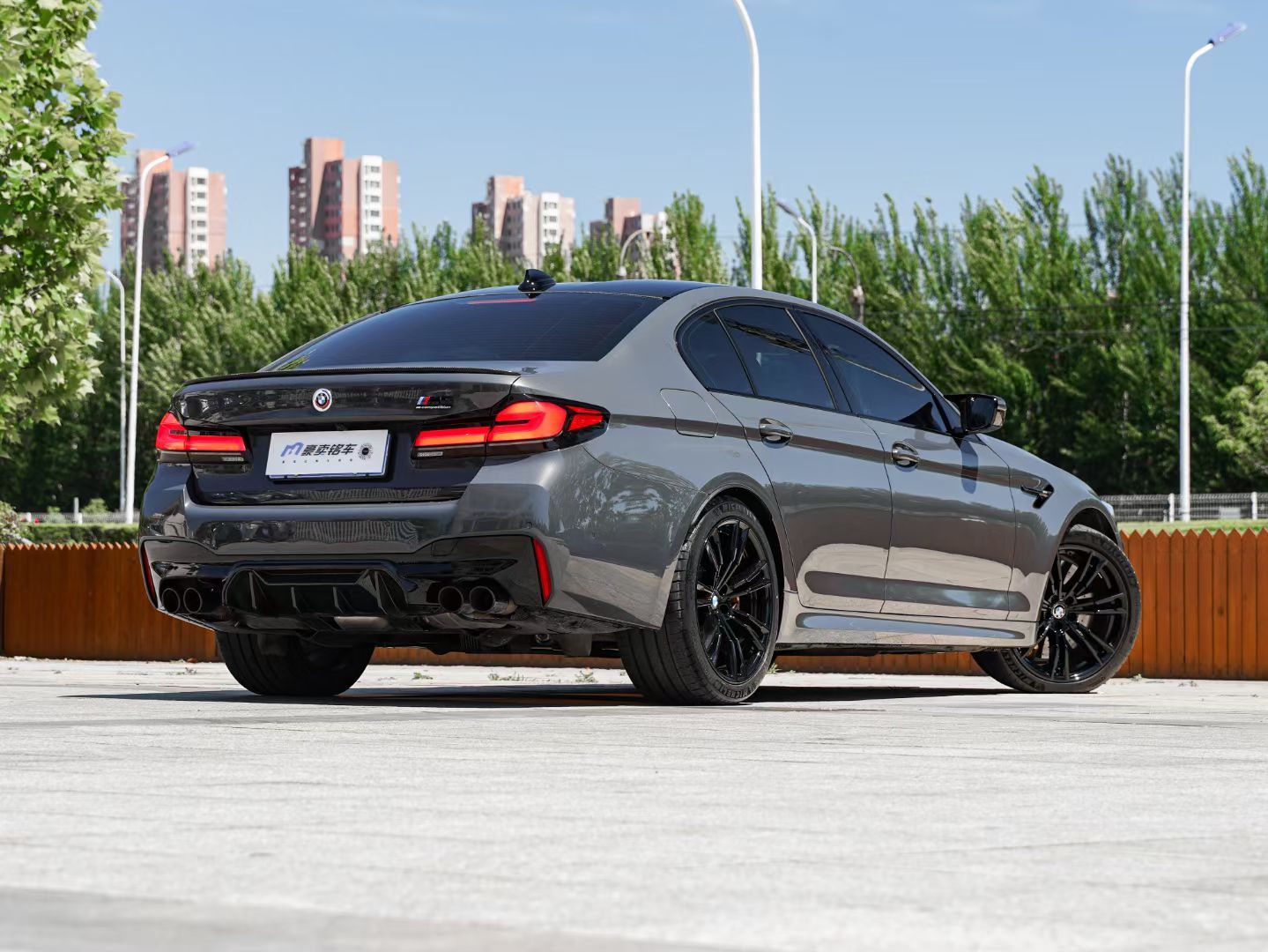 这两台车目前行情差不多如果是你会选哪台？