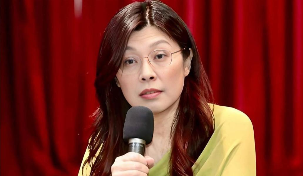 摊牌了！国台办直接点名郑丽文，把"将作出妥善安排"六个字砸在发布台上，这不是外交