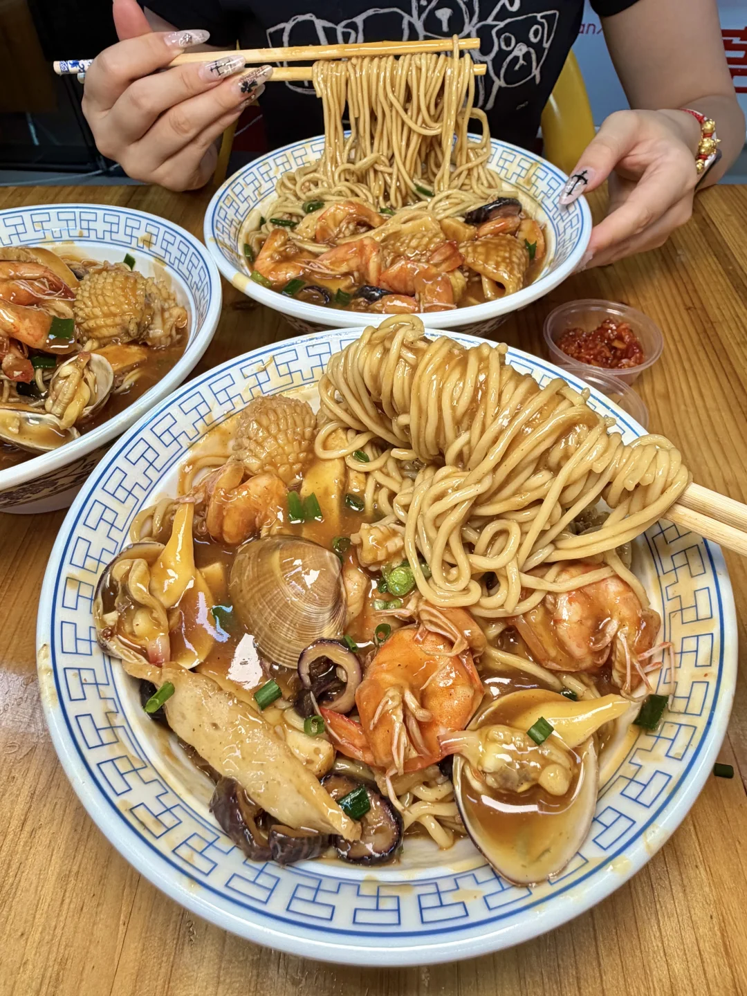广州花都惊天好吃的海鲜捞面！！！