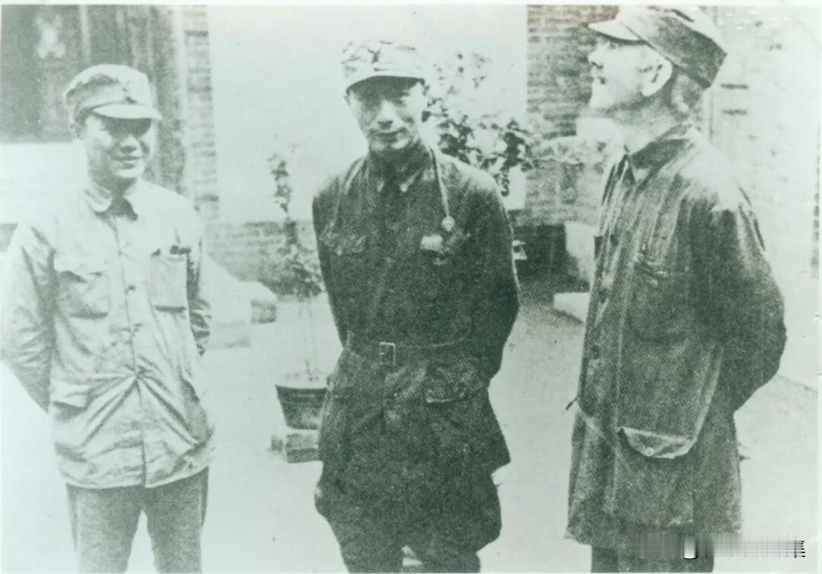 1938年6月，伟大的国际主义战士、加拿大共产党员白求恩率领医疗队抵达晋察冀军区