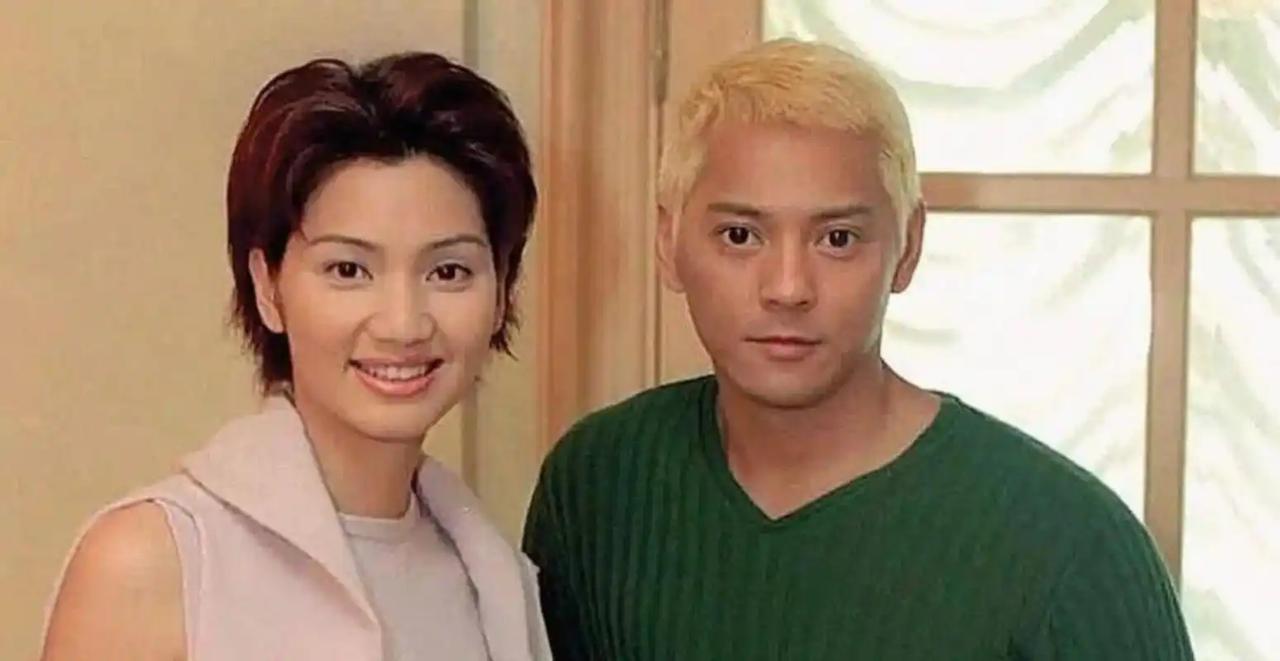 你们敢信吗？ 2000年的时候，洪欣怀着大肚子专门去找莫少聪，她告诉对方，她