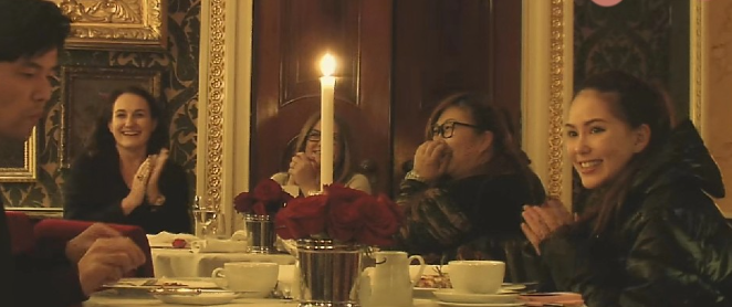 天王嫂昆凌冲上了高位热搜没想到，是因为昆凌一段视频被曝光，正是被天王周杰伦求婚